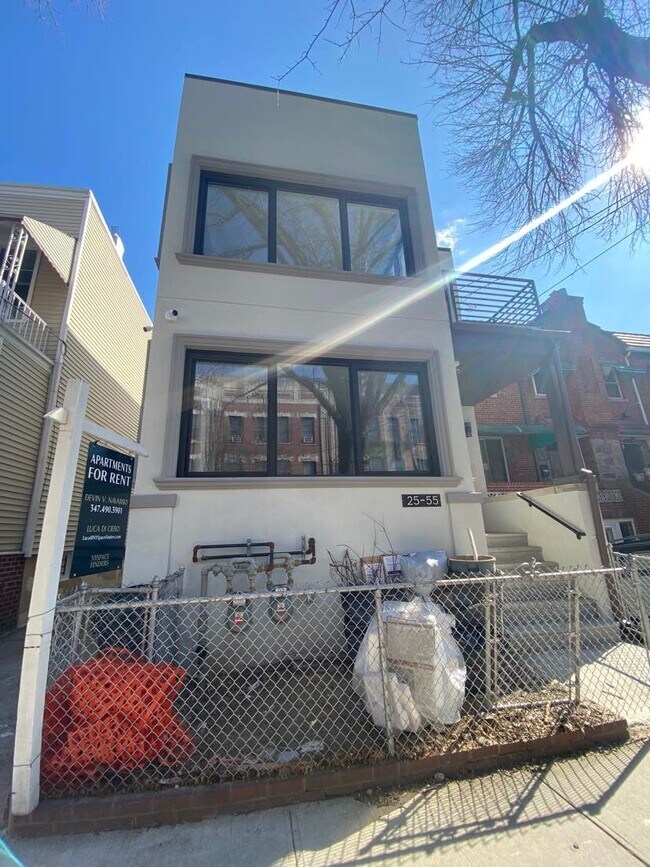 Primary Photo - 2555 36th St