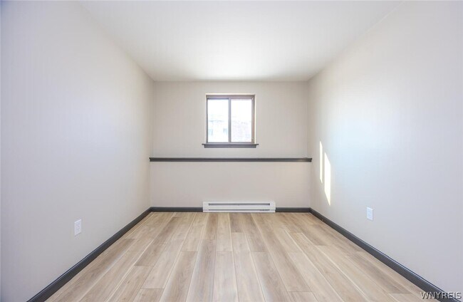 Building Photo - 6379 Robinson Rd