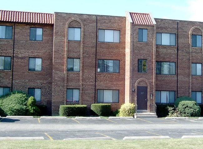 Primary Photo - 361 E Rimini Ct