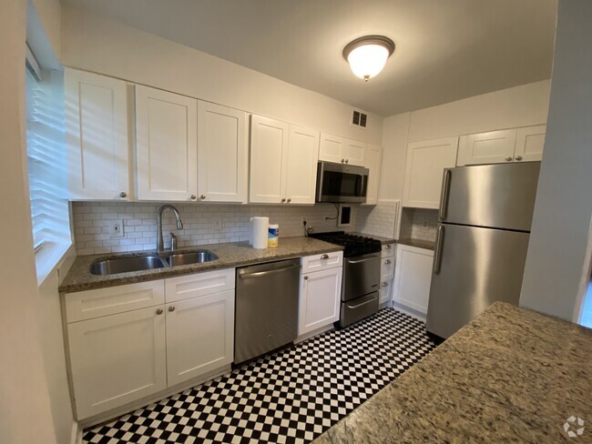 Kitchen - 1174 Briarcliff Rd NE