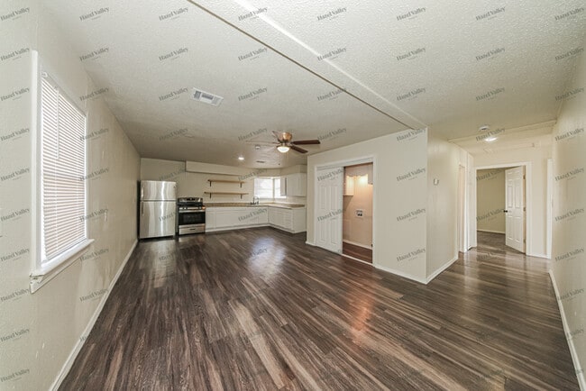 Building Photo - 3201 SW 49th St