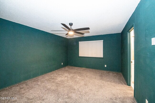 Building Photo - 11416 Lake Ozarks Dr