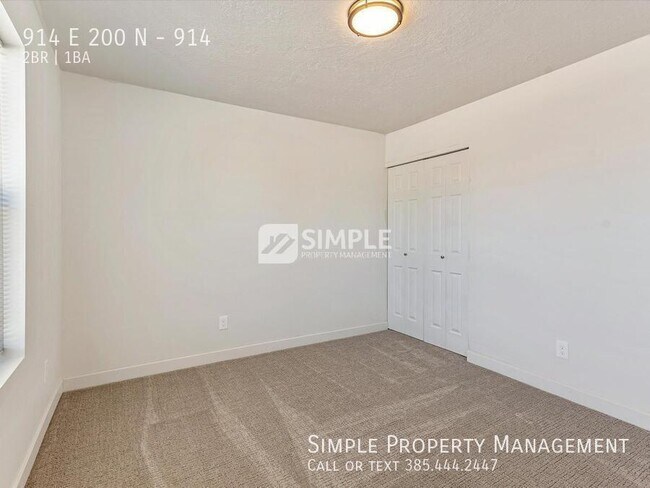 Building Photo - 914 E 200 N