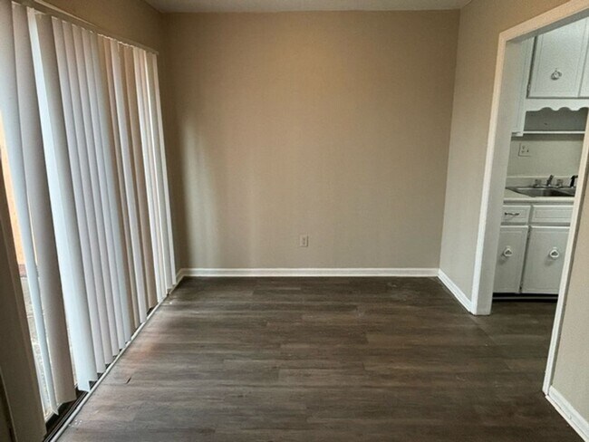 Building Photo - 2 Bedroom/1.5 Bath Home in Valdosta