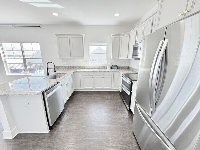 Building Photo - 211 Crooked Cedar Way