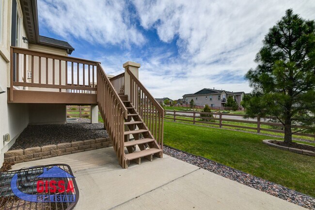 Building Photo - Beautiful home with 5 bedrooms, 4 bathroom...