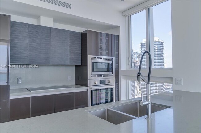 Building Photo - 1080 Brickell Ave