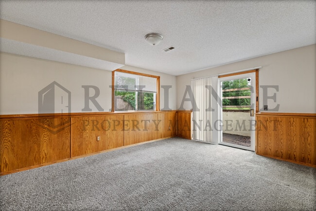 Building Photo - 2013 N Parkridge Ct