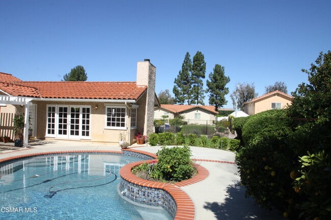 Building Photo - 186 Poplar Crest Ave