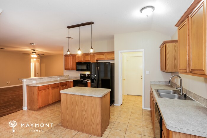 Building Photo - 405 Matlock Meadow Dr