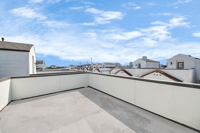 Building Photo - 1265A Bonner St