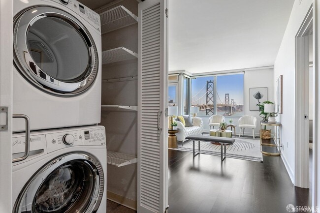 Building Photo - 501 Beale St