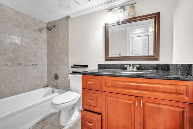 Building Photo - 6575 W Oakland Park Blvd