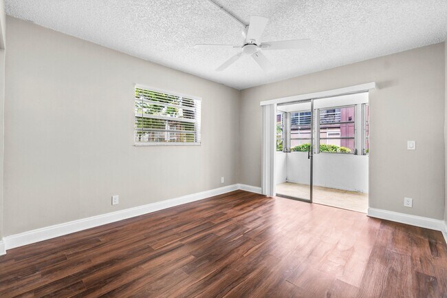 Building Photo - 733 Normandy Trail