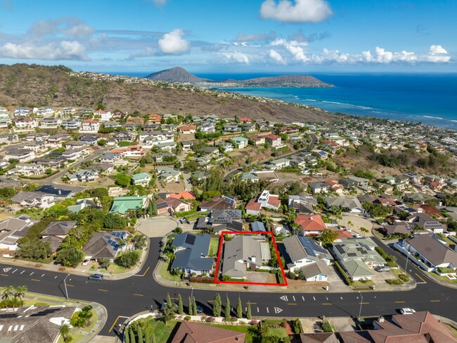 Building Photo - 2067 Laukahi St