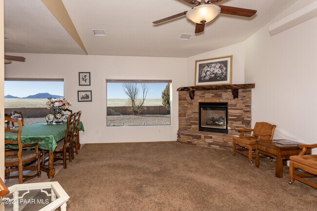 Building Photo - 7236 Pinnacle Pass Dr
