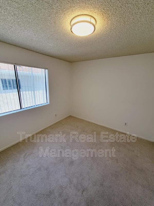 Building Photo - 553 E Orange Grove Ave