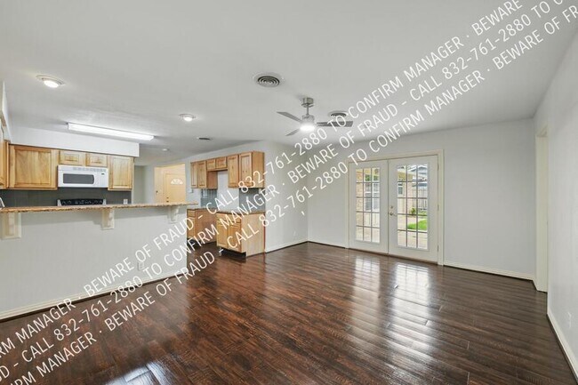Building Photo - 506 E Alexander Ln