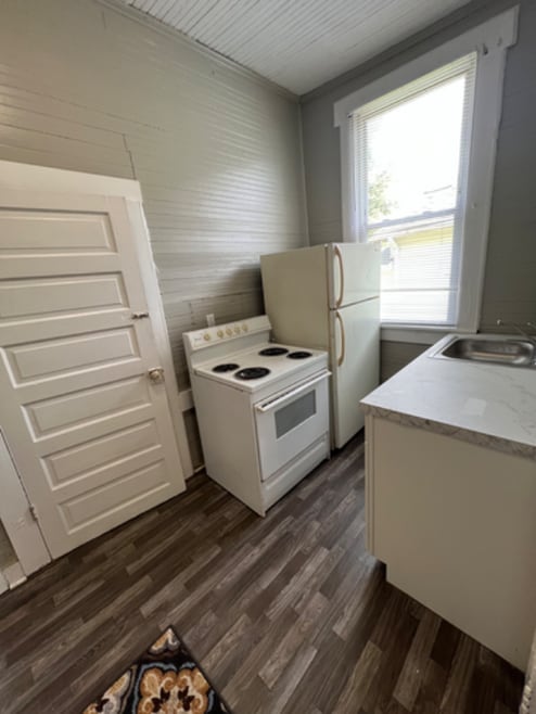 Building Photo - 526 E Fisher St