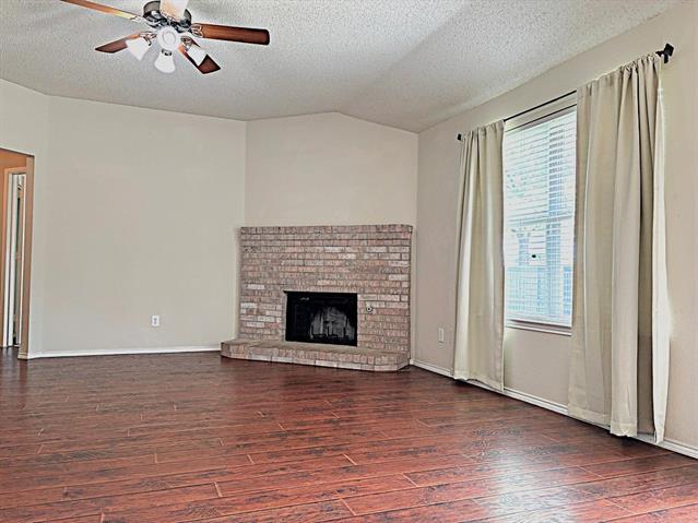Building Photo - 9805 Nixon Dr