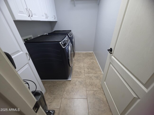 Building Photo - 17859 W Westpark Blvd