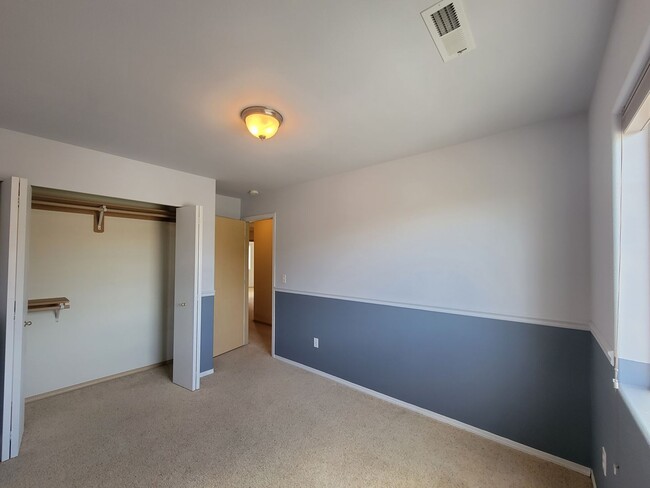 Building Photo - *DECEMBER SPECIAL* $500 OFF FIRST MONTHS RENT