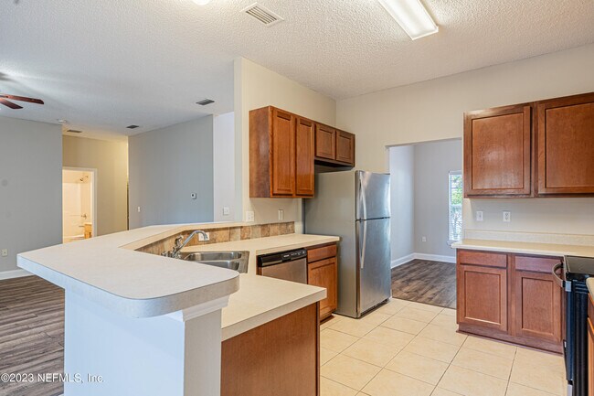 Building Photo - 8014 Ridgehill View Rd
