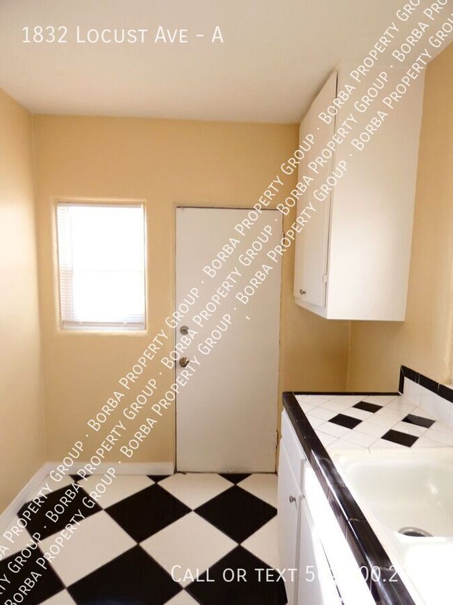 Building Photo - CHARMING 1 BEDROOM 1 BATHROOM IN A GATED B...