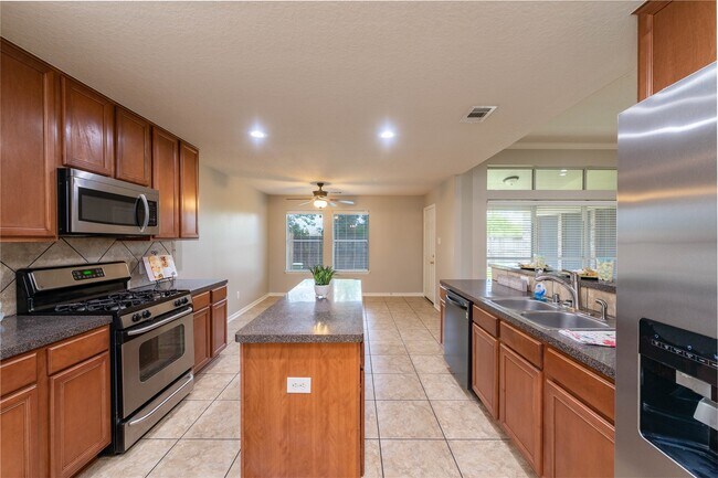 Building Photo - 3902 Tulip Glen Ct