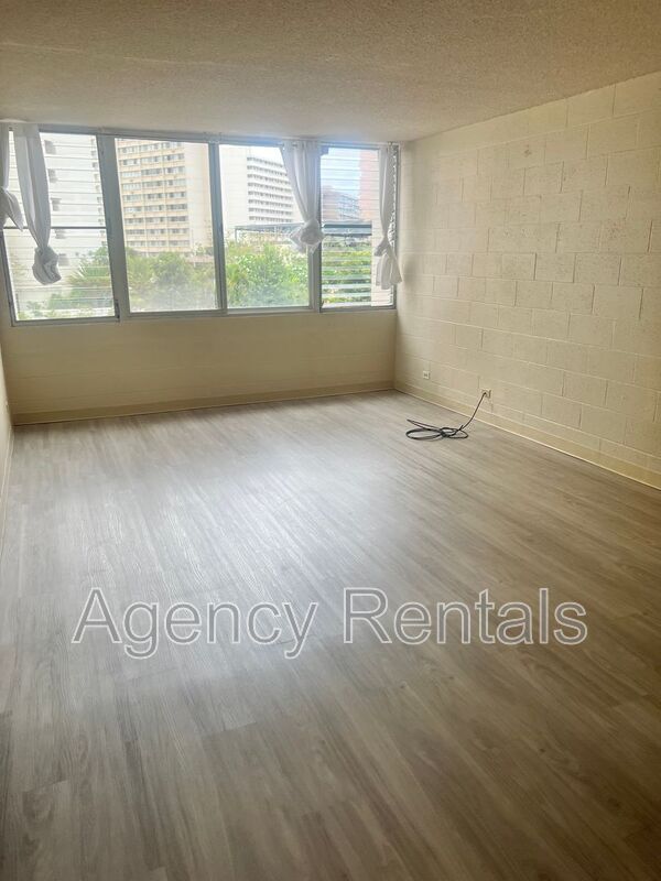 Building Photo - 5122 Likini St