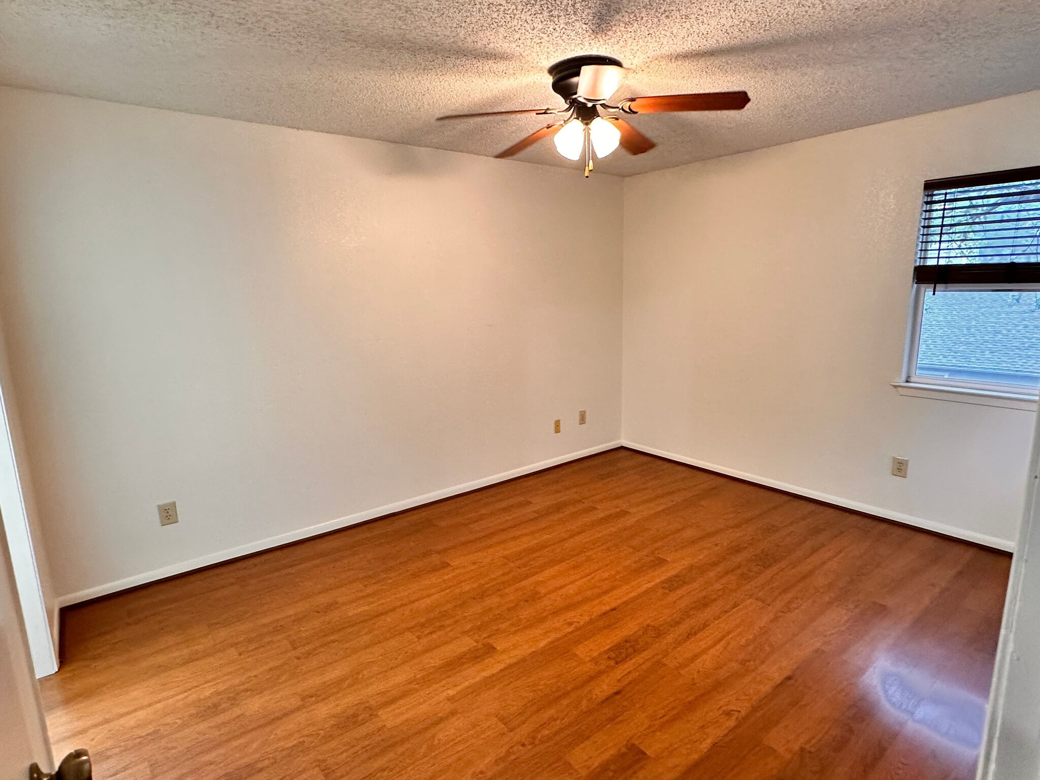 Building Photo - Room in Condo on Beauregard Cir