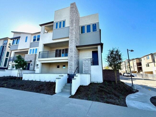 Primary Photo - Amazing new home in San Marcos' best new d...