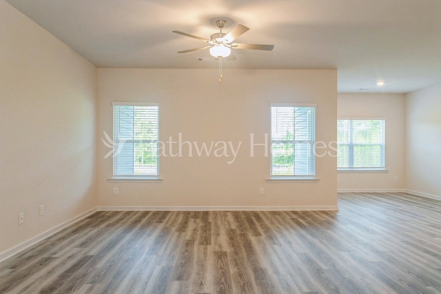 Building Photo - 630 Mackenzie Cv