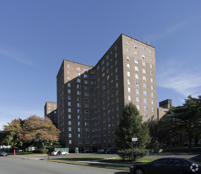 Primary Photo - Fresh Meadows Apartments