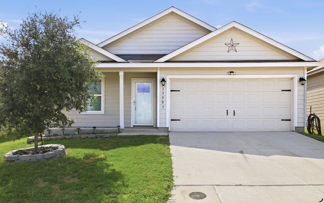 Building Photo - "Charming 4-Bedroom Haven in Saint Hedwig with 2 Full Baths and 1668 Sq Ft of Comfort!"