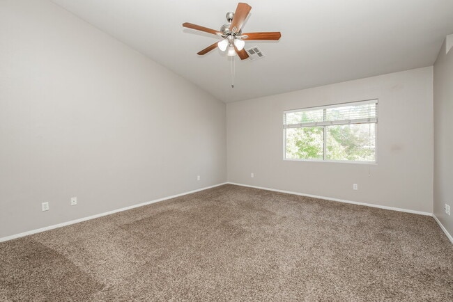 Building Photo - 9476 Plover Falls Ave