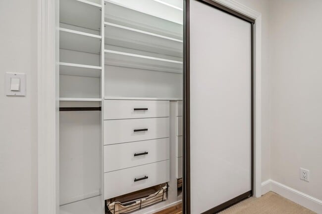 Building Photo - 7BR / 6BA Los Altos Home with Elevator, 3-Car Garage & EV Charging