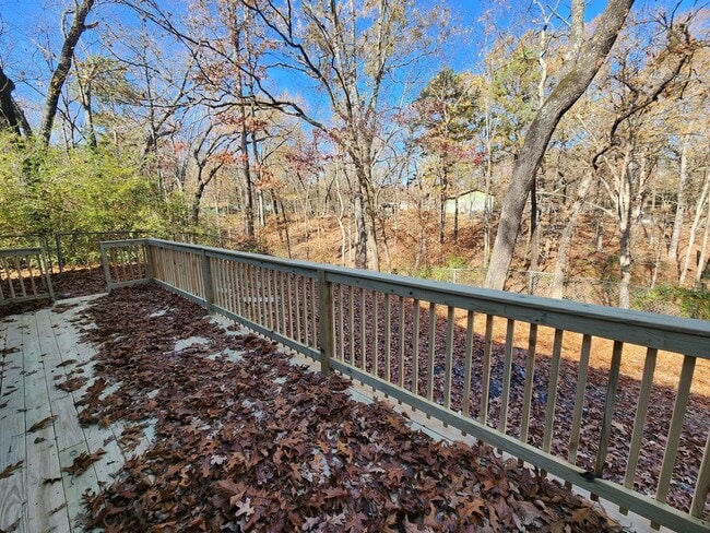 Building Photo - 8206 Dogwood Trail