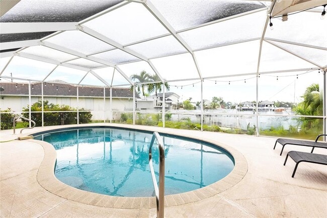 Building Photo - 1503 Suzi St