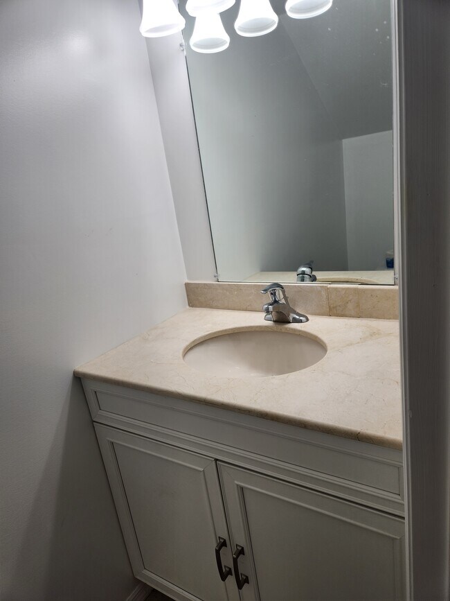 Building Photo - 17317 Whitewater Ct