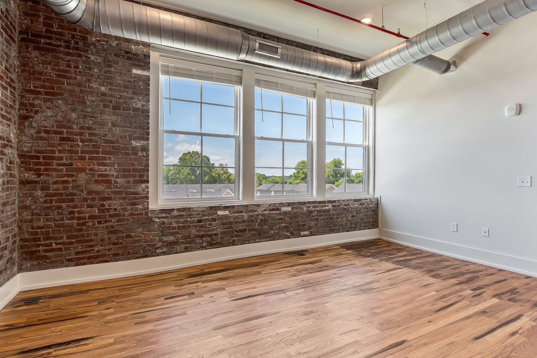 Building Photo - 211 W Colville St