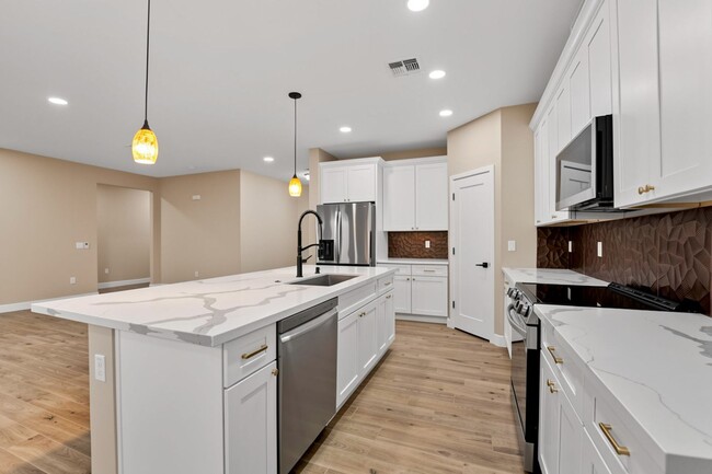 Building Photo - NO HOA! 2024 Build w/ RV Gate, Quartz Kitchen & 4 Spacious Bedrooms
