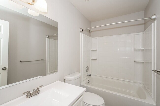 Building Photo - 1708 Diamond Lake Trail