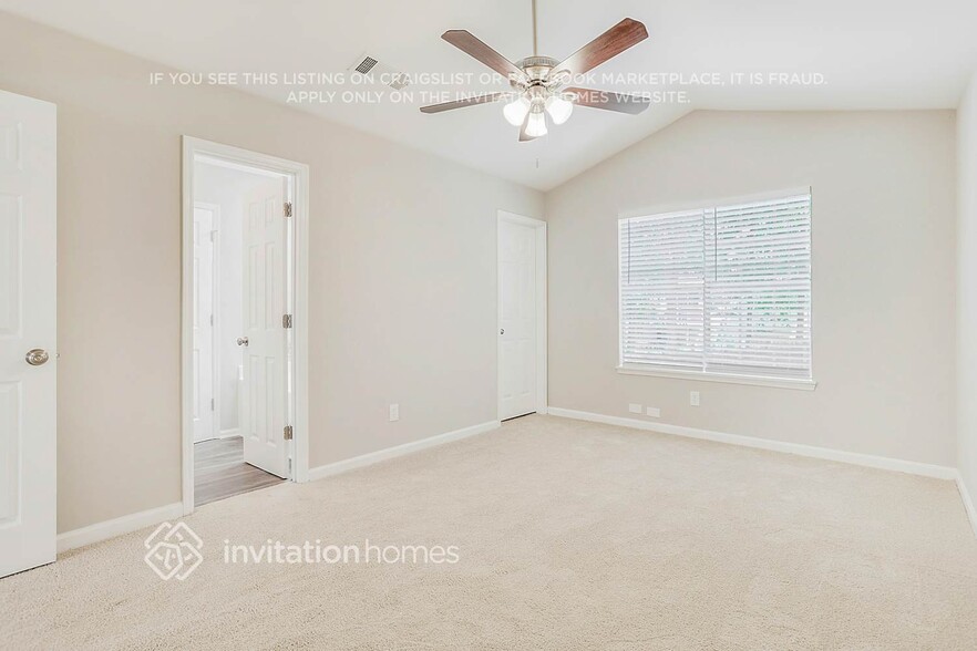 Building Photo - 3234 River Mist Cove