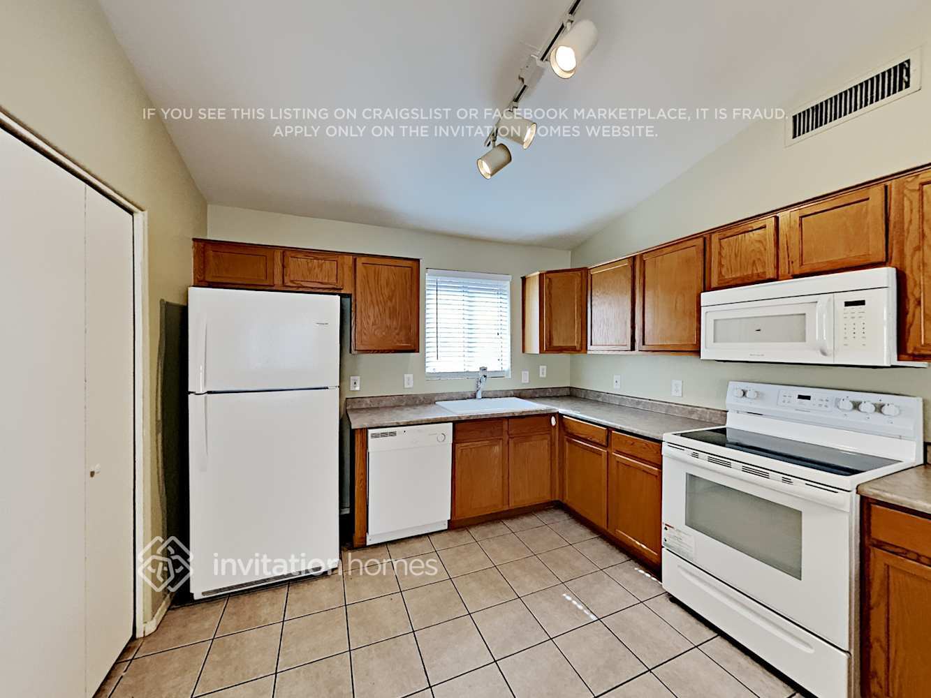 Building Photo - 17416 N 16th Pl