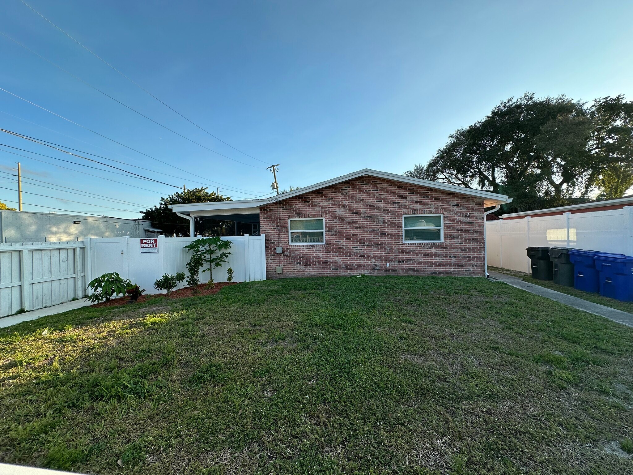 Building Photo - 2112 Garfield St