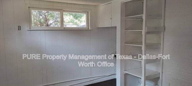 Building Photo - 1607 Briarwood Blvd