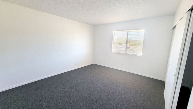 Building Photo - Spacious 3BR Home in Quiet Spring Valley Neighborhood – Bright, Comfortable Living