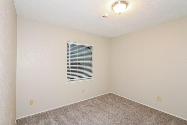 Building Photo - 17319 Northern Star Dr