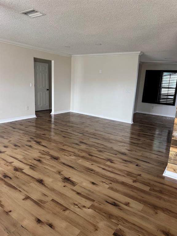 Building Photo - 3306 Lake Saxon Dr